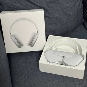 Apple AirPods Max in Silver